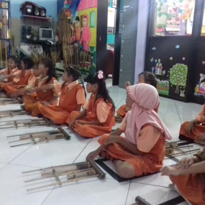 Ekstra angklung